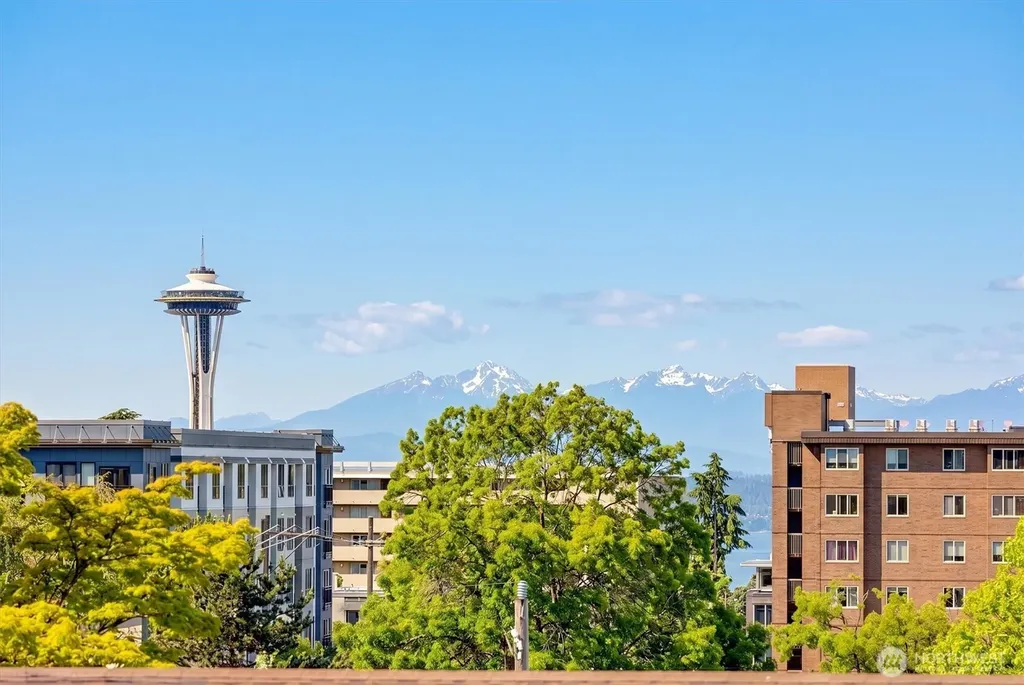 612 11th Avenue E Seattle WA 98102