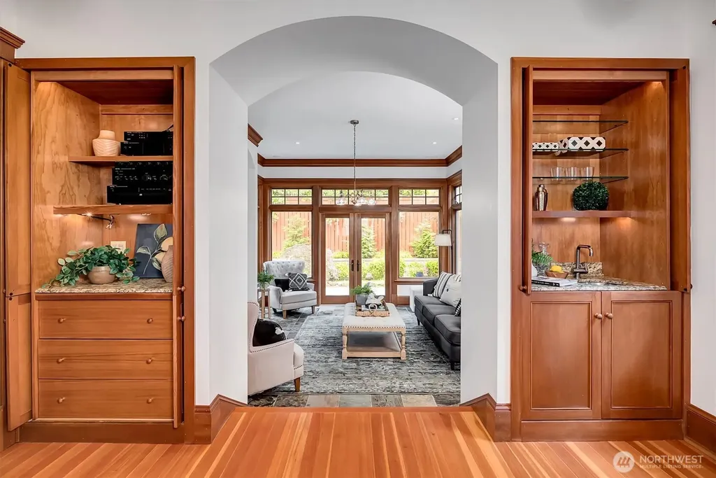 612 11th Avenue E Seattle WA 98102