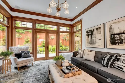 612 11th Avenue E Seattle WA 98102
