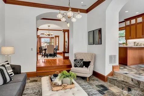 612 11th Avenue E Seattle WA 98102