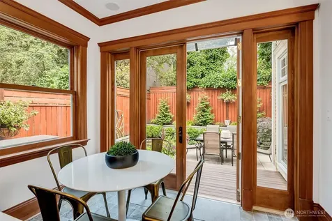 612 11th Avenue E Seattle WA 98102