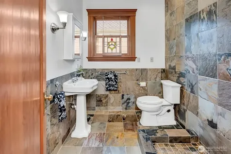 612 11th Avenue E Seattle WA 98102