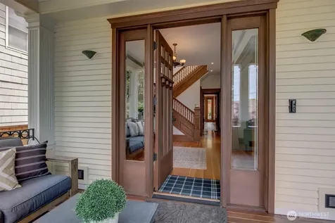 612 11th Avenue E Seattle WA 98102
