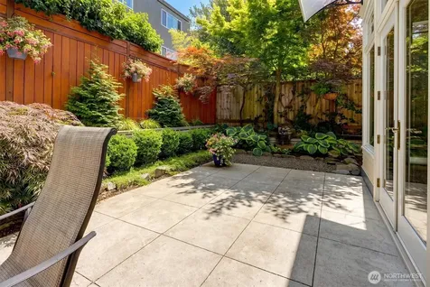 612 11th Avenue E Seattle WA 98102