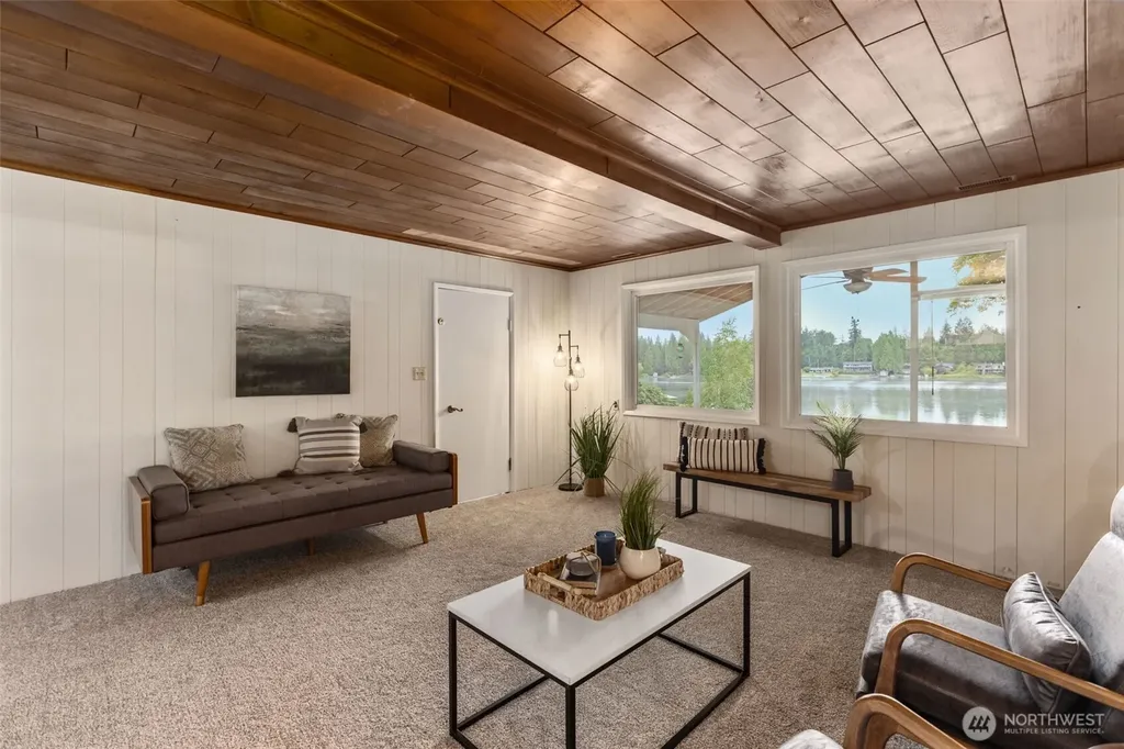 31089 E Lake Morton Drive SE Kent WA 98042