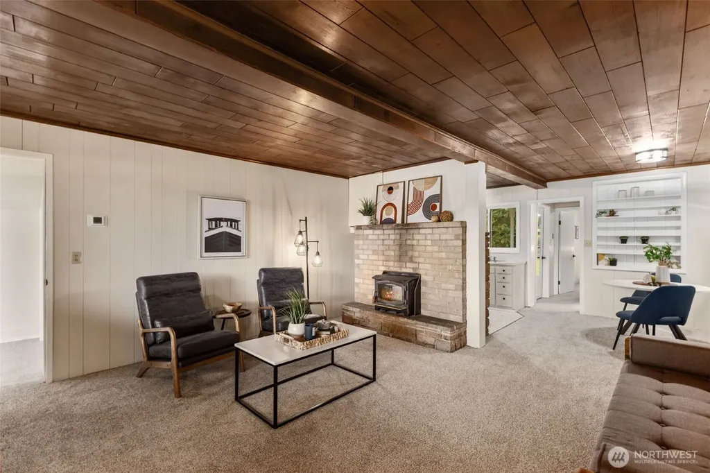 31089 E Lake Morton Drive SE Kent WA 98042