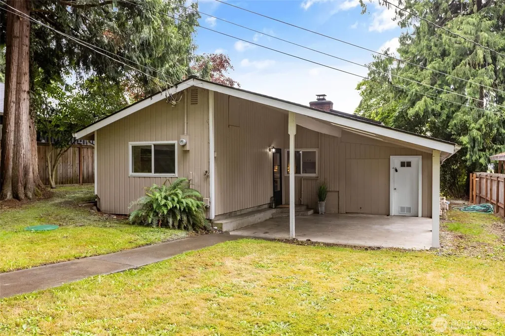 31089 E Lake Morton Drive SE Kent WA 98042