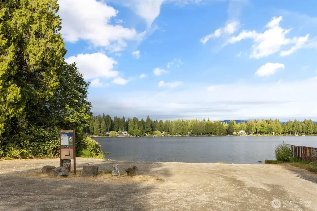 31089 E Lake Morton Drive SE Kent WA 98042