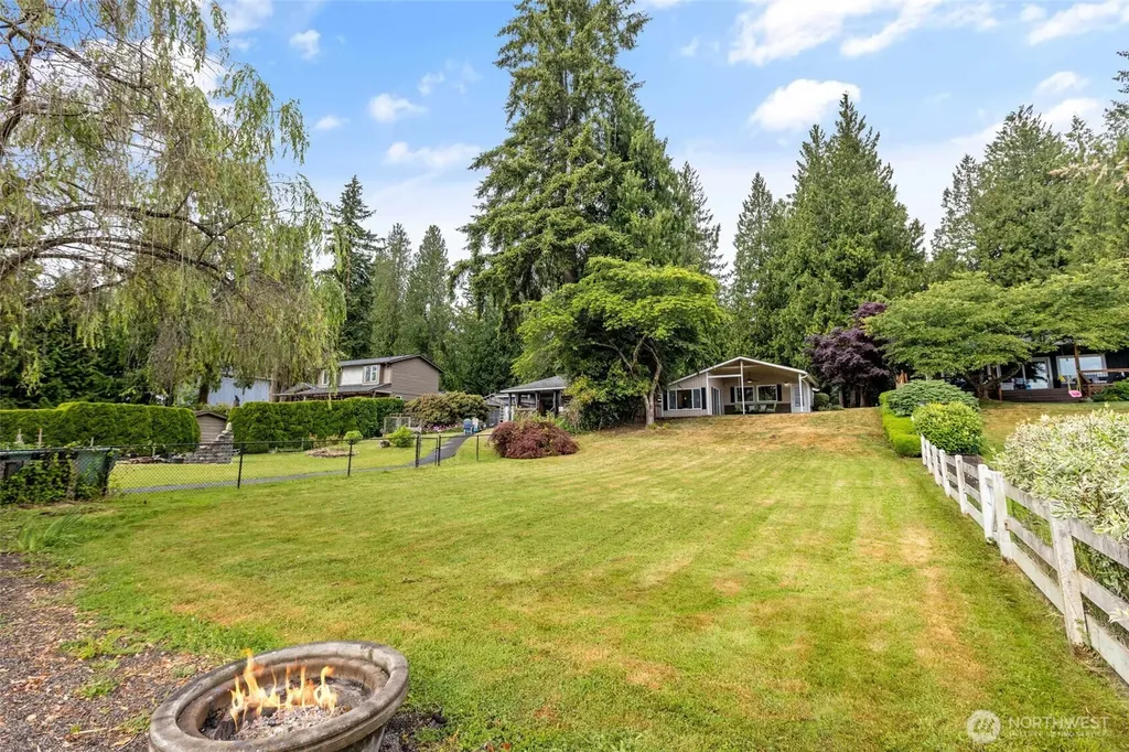 31089 E Lake Morton Drive SE Kent WA 98042