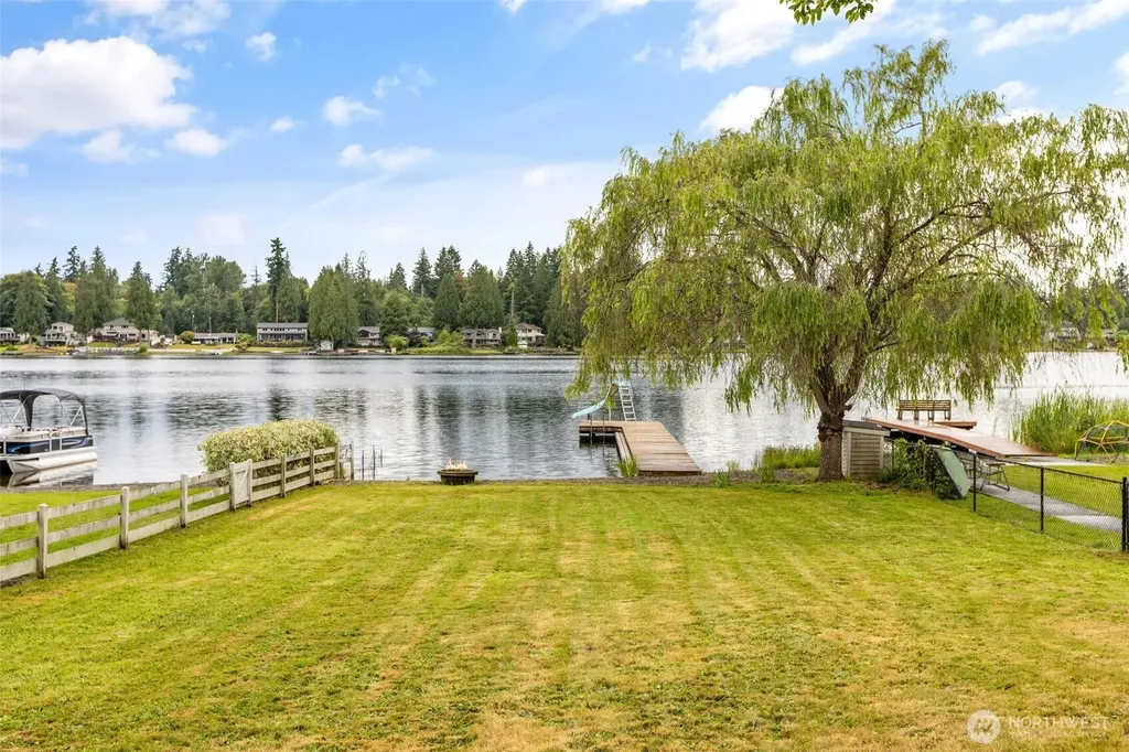 31089 E Lake Morton Drive SE Kent WA 98042