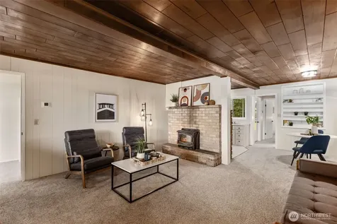 31089 E Lake Morton Drive SE Kent WA 98042