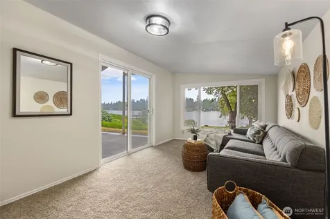 31089 E Lake Morton Drive SE Kent WA 98042