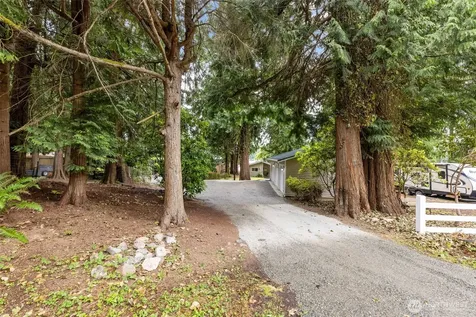 31089 E Lake Morton Drive SE Kent WA 98042