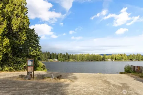 31089 E Lake Morton Drive SE Kent WA 98042