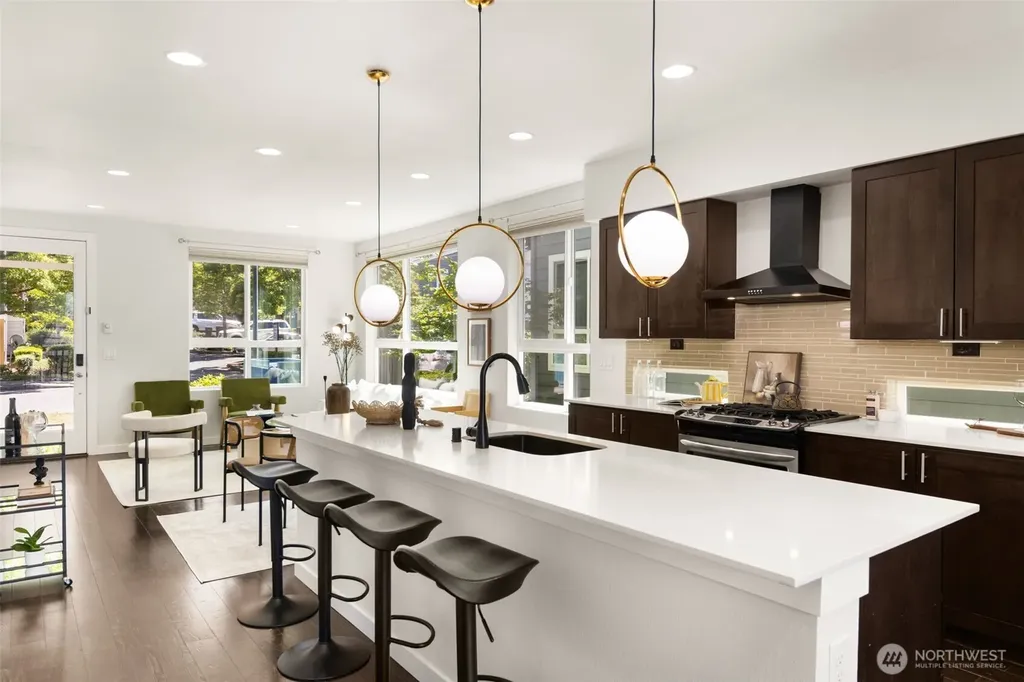 9729 10th Place SW Seattle WA 98106