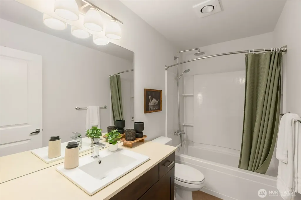 9729 10th Place SW Seattle WA 98106
