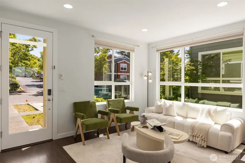 9729 10th Place SW Seattle WA 98106