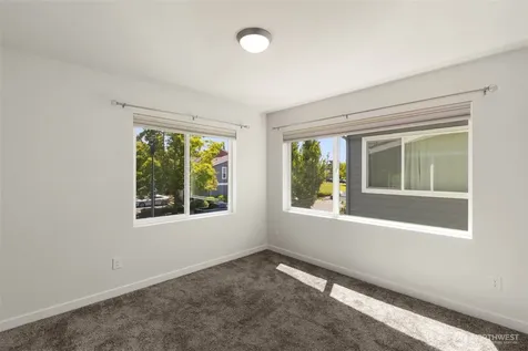 9729 10th Place SW Seattle WA 98106