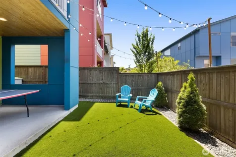 9729 10th Place SW Seattle WA 98106