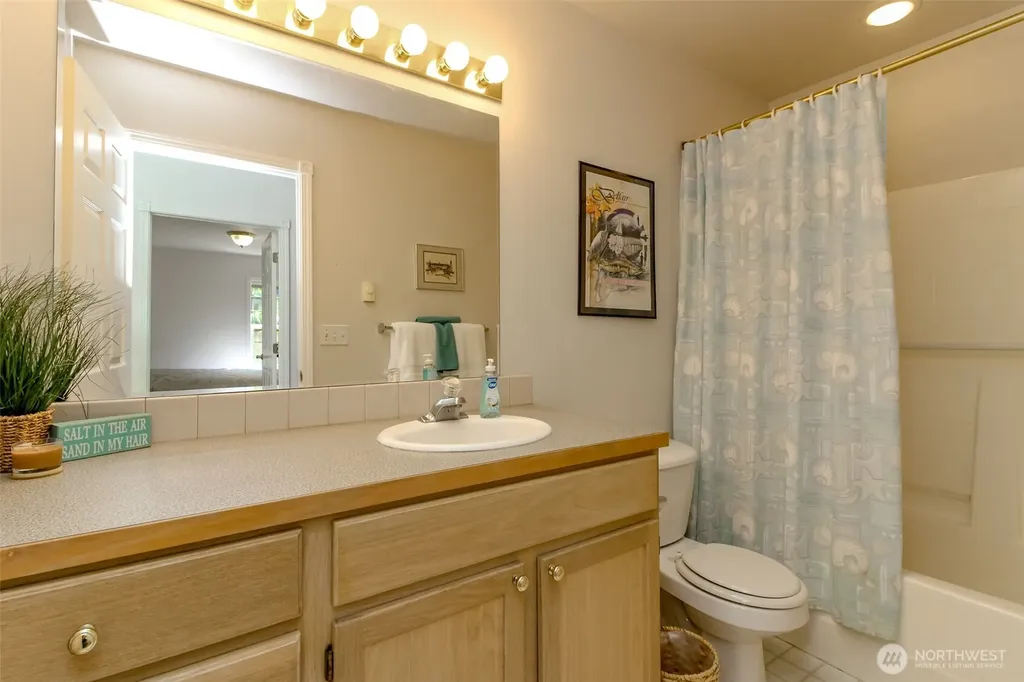 91 E Lake Forest Drive Allyn WA 98524