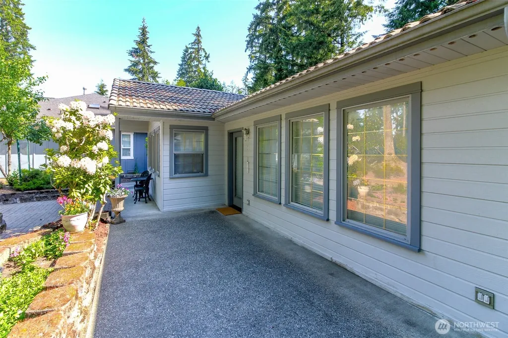 91 E Lake Forest Drive Allyn WA 98524