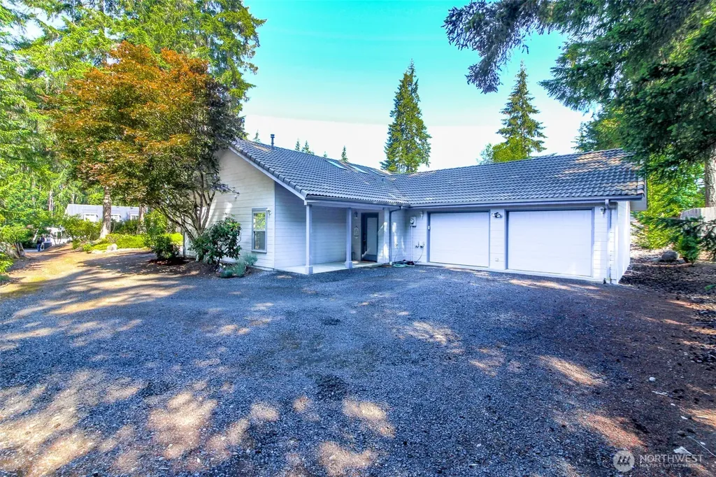 91 E Lake Forest Drive Allyn WA 98524