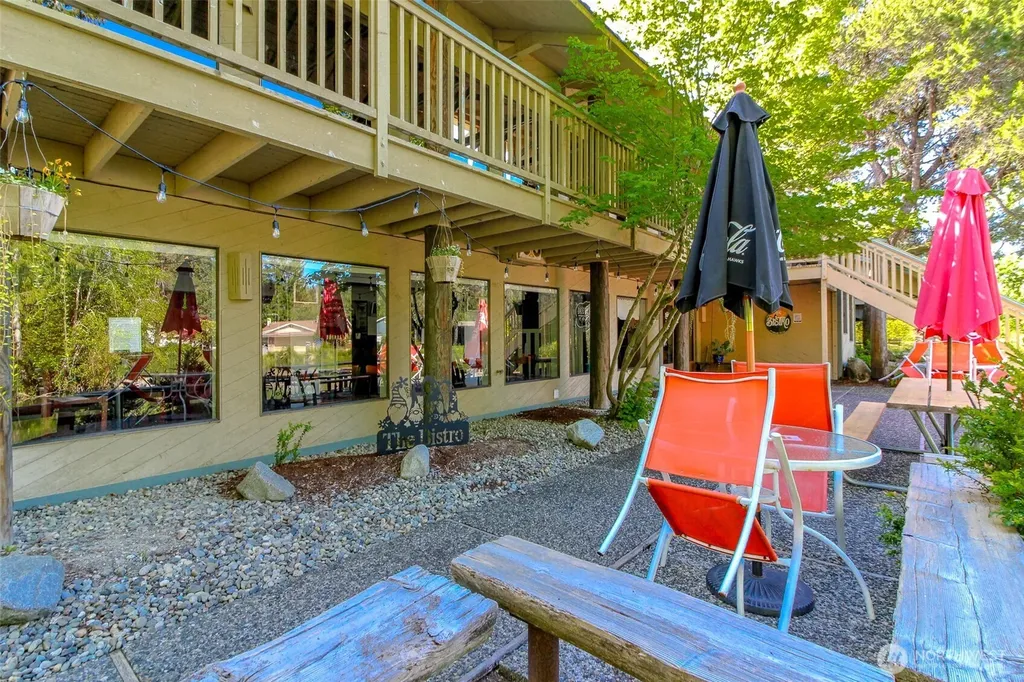 91 E Lake Forest Drive Allyn WA 98524