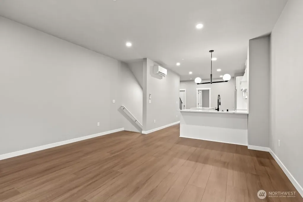 16823 Alder Way Lynnwood WA 98037