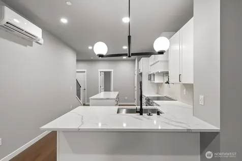 16823 Alder Way Lynnwood WA 98037
