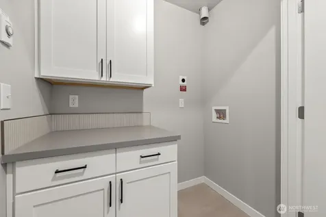 16823 Alder Way Lynnwood WA 98037