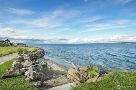 22188 Star Fish Place NE Kingston WA 98346
