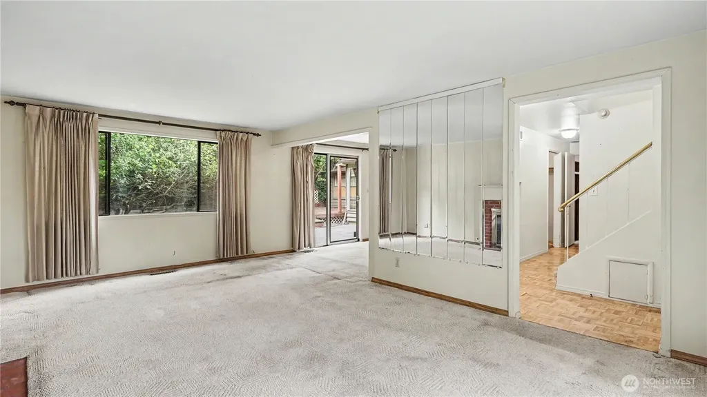 3437 77th Avenue SE Mercer Island WA 98040