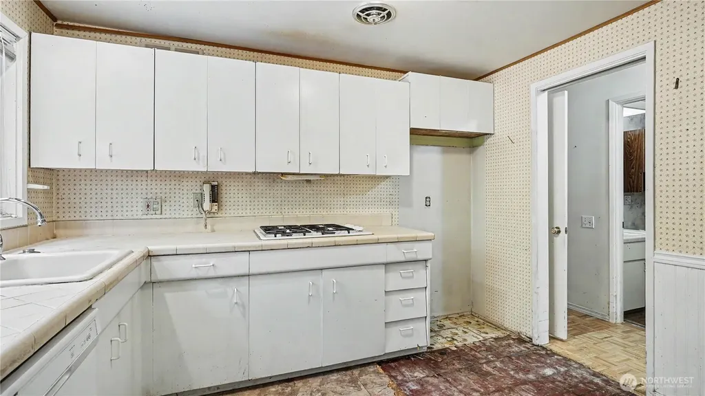 3437 77th Avenue SE Mercer Island WA 98040