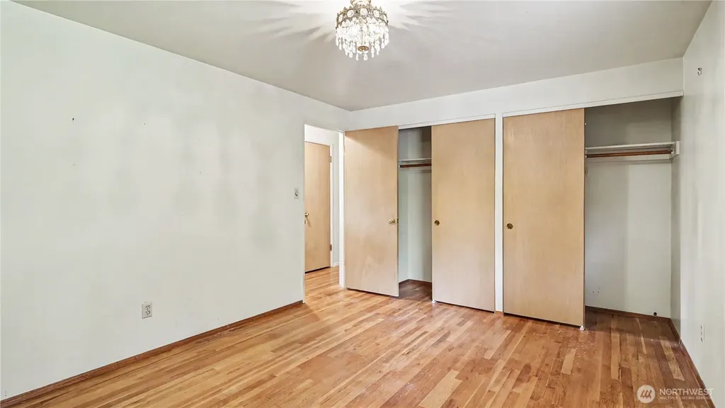 3437 77th Avenue SE Mercer Island WA 98040