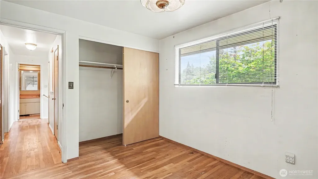 3437 77th Avenue SE Mercer Island WA 98040