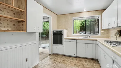 3437 77th Avenue SE Mercer Island WA 98040