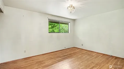 3437 77th Avenue SE Mercer Island WA 98040