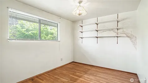 3437 77th Avenue SE Mercer Island WA 98040