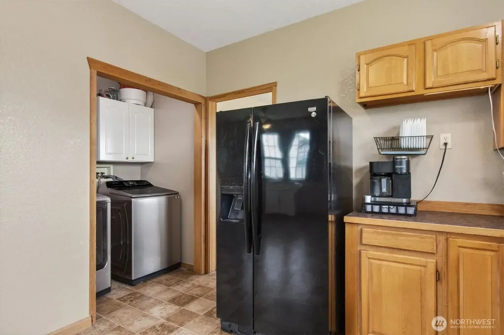 95 W Birnie Slough Road Cathlamet WA 98612