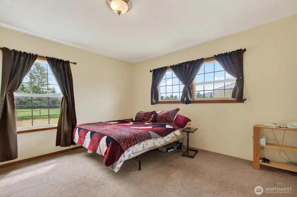 95 W Birnie Slough Road Cathlamet WA 98612