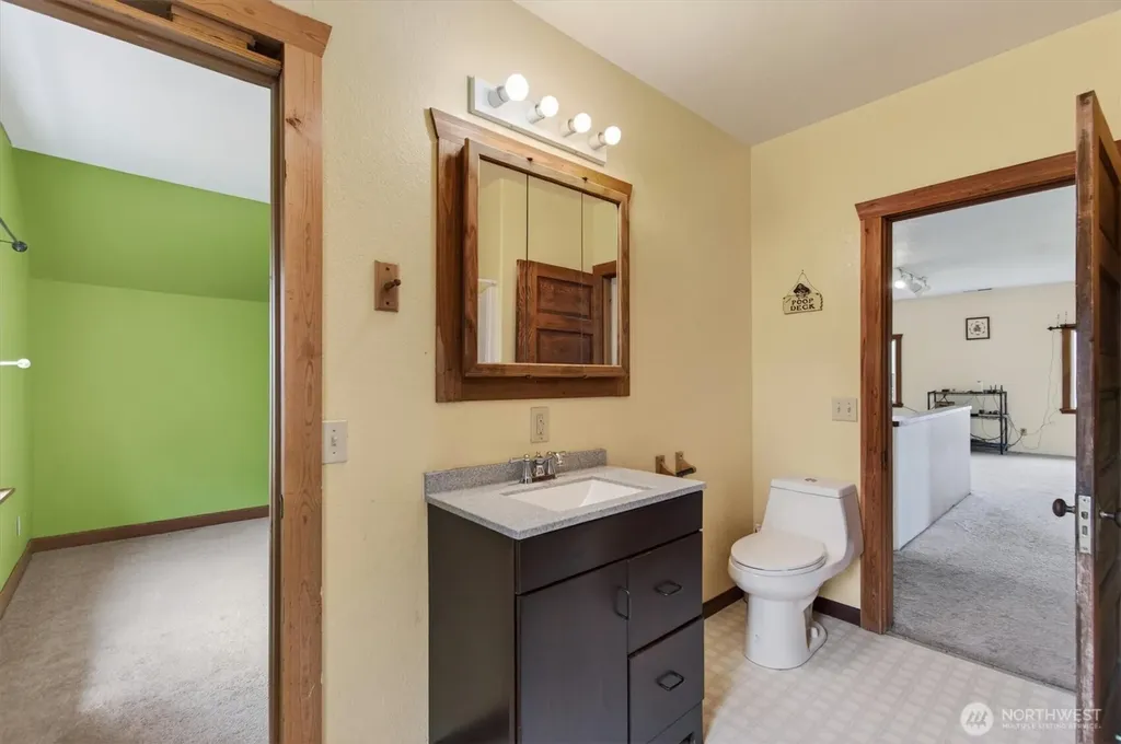95 W Birnie Slough Road Cathlamet WA 98612