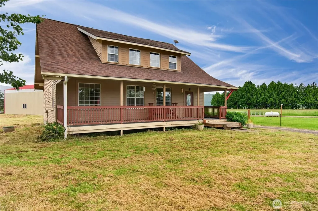 95 W Birnie Slough Road Cathlamet WA 98612