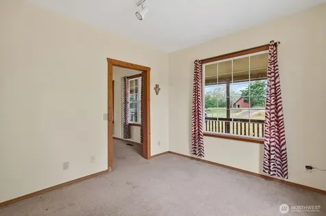 95 W Birnie Slough Road Cathlamet WA 98612