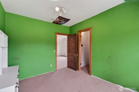 95 W Birnie Slough Road Cathlamet WA 98612