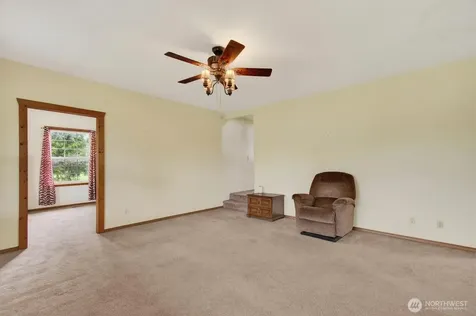95 W Birnie Slough Road Cathlamet WA 98612