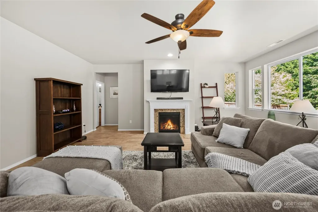 11264 Borgen Loop Gig Harbor WA 98332
