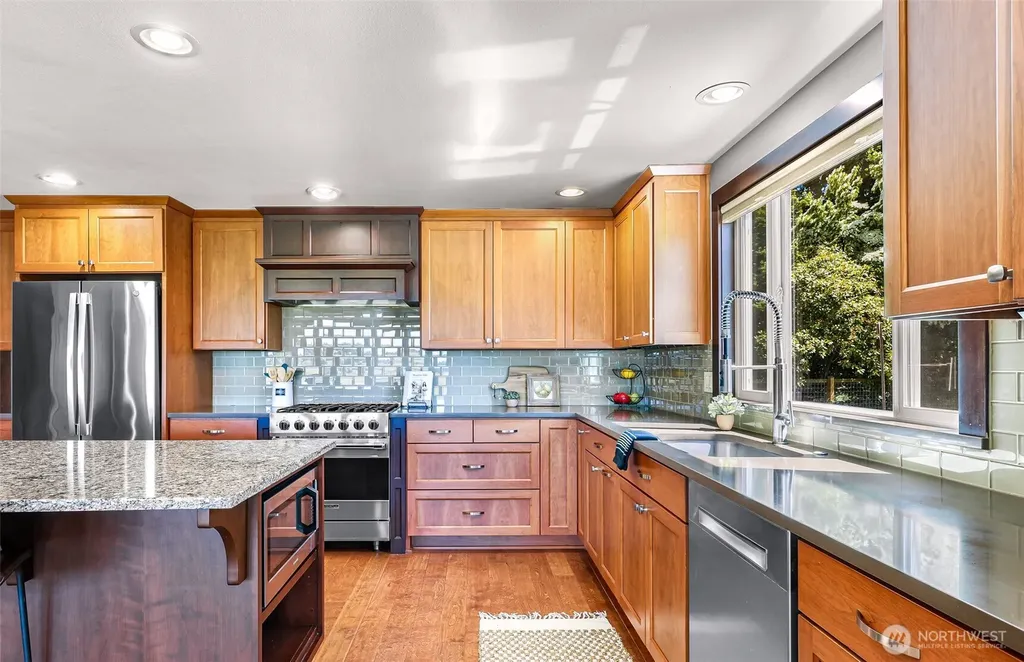 1019 H St. Road Lynden WA 98264