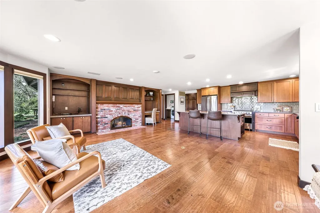 1019 H St. Road Lynden WA 98264