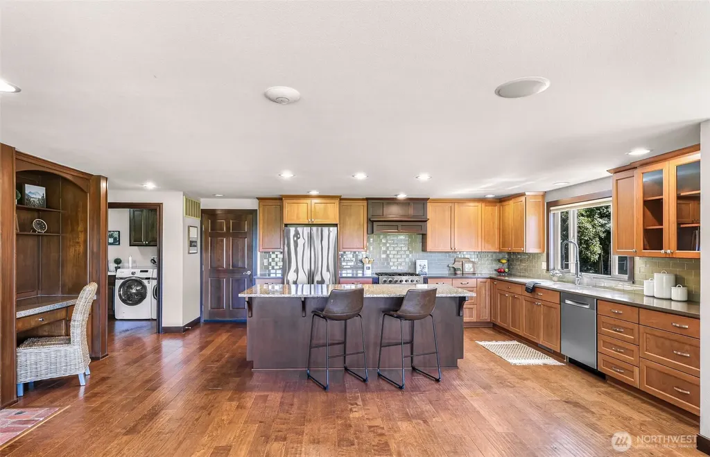 1019 H St. Road Lynden WA 98264