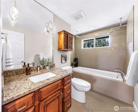 1019 H St. Road Lynden WA 98264